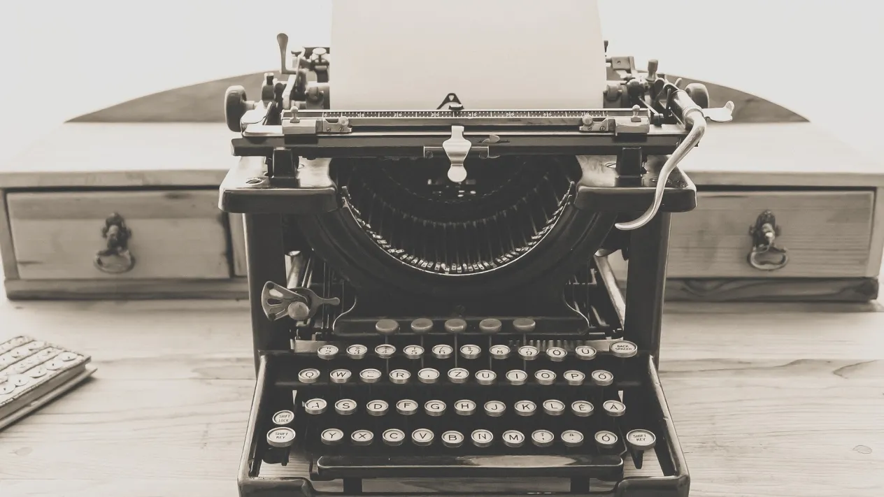 typewriter-1248088_1920 (Foto: Manuela Siegrist)